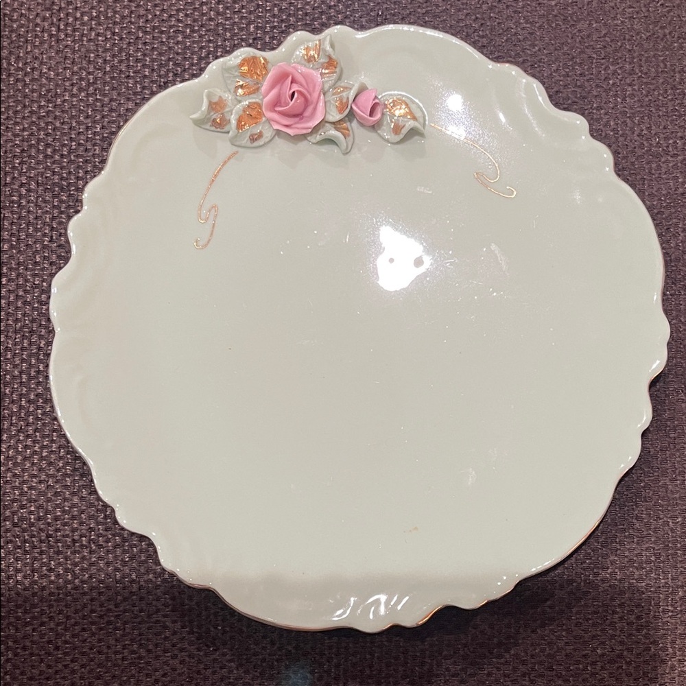 Plate decorative Floral Embellished vintage
